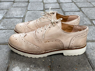 Primadonna Leather Wingtip Oxford. Made In Italy. Размер 37. В отличном состоянии.