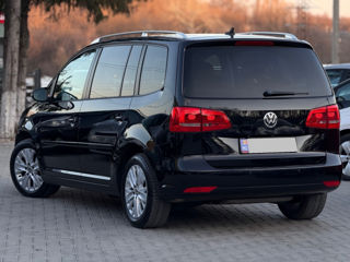 Volkswagen Touran foto 5