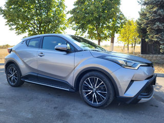 Toyota C-HR foto 2