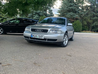 Audi A4 foto 1