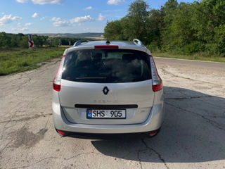 Renault Grand Scenic foto 6