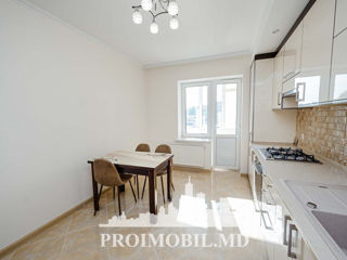 Apartament cu 2 camere, 140 m², Centru, Chișinău foto 3