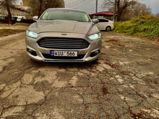 Ford Mondeo foto 2