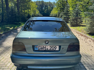 BMW 5 Series foto 5