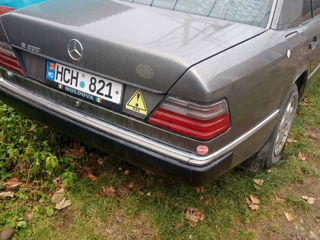 Mercedes E-Class foto 3