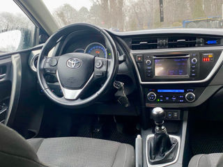 Toyota Auris foto 8