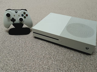 Vînd Xbox One S în stare perfectă!