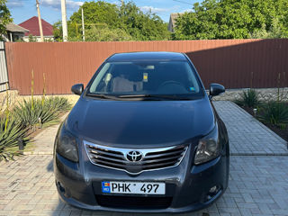 Toyota Avensis foto 2