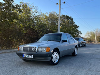 Mercedes 190 foto 3