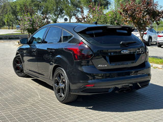 Ford Focus ST foto 4