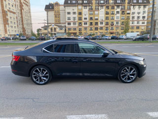 Skoda Superb foto 4