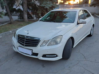 Mercedes E-Class foto 1