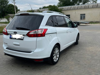 Ford Grand C-MAX фото 3