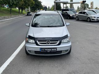 Opel Zafira foto 2