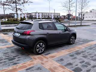 Peugeot 2008 foto 4