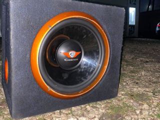 Vând subwoofer 500w