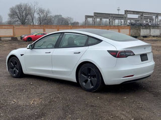 Tesla Model 3 foto 2