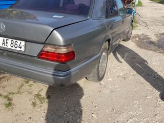 Mercedes Series (W124) foto 5