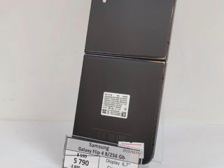 Samsung Glaxy Flip 4 8/256Gb . Pret 5790 Lei