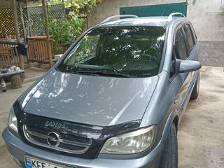 Opel Zafira foto 8