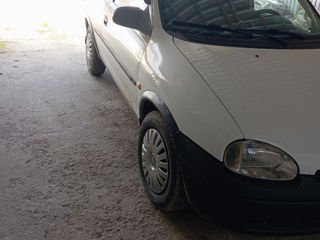 Opel Corsa фото 2