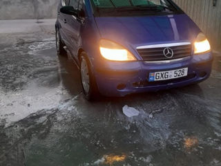 Mercedes A-Class foto 2