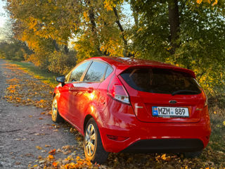 Ford Fiesta foto 4