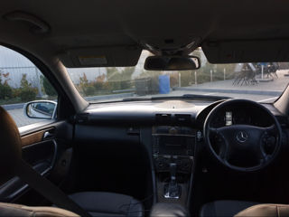 Mercedes C 203 foto 6