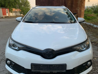 Toyota Auris foto 1