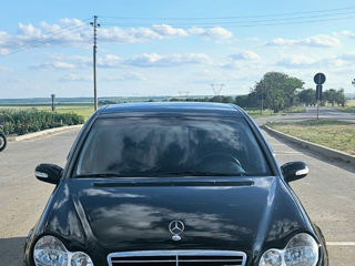 Mercedes C-Class фото 0