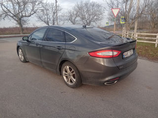 Ford Fusion foto 4