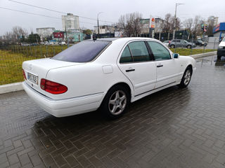 Mercedes E-Class foto 5