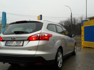 Ford Focus Wagon foto 3