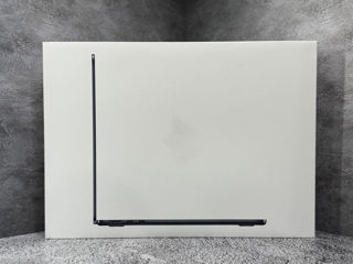 MacBook AIR 13.6 M3 8ГБ SSD 256