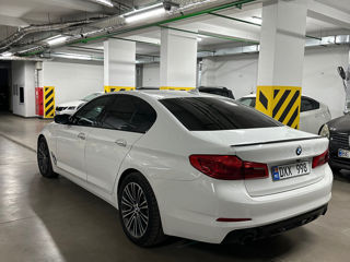 BMW 5 Series foto 3