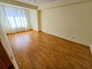 Apartament cu 2 camere, 65 m², Botanica, Chișinău