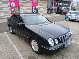 Mercedes E-Class foto 6