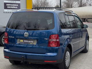 Volkswagen Touran foto 4