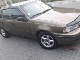 Daewoo Nexia foto 1