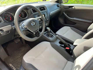 Volkswagen Jetta foto 5