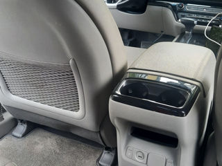 KIA Carnival foto 8