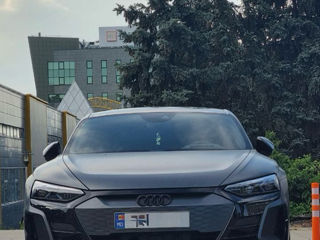 Audi E-tron GT фото 3