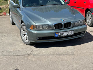 BMW 5 Series foto 6