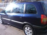 Opel Zafira foto 2