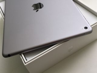 Apple iPad Air 6, Retina 9,7 + Touch ID,  Space Gray 32GB + Wi-Fi - 270euro foto 1