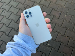 Vând iPhone