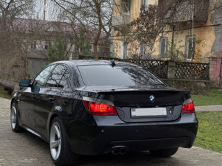 BMW 5 Series foto 4