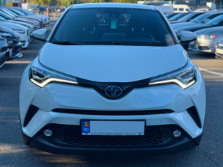 Toyota C-HR foto 2