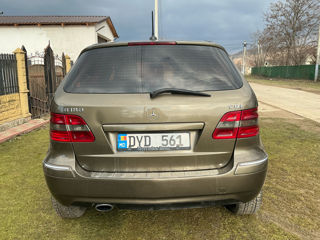 Mercedes B-Class foto 4