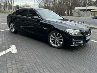 BMW 5 Series foto 3